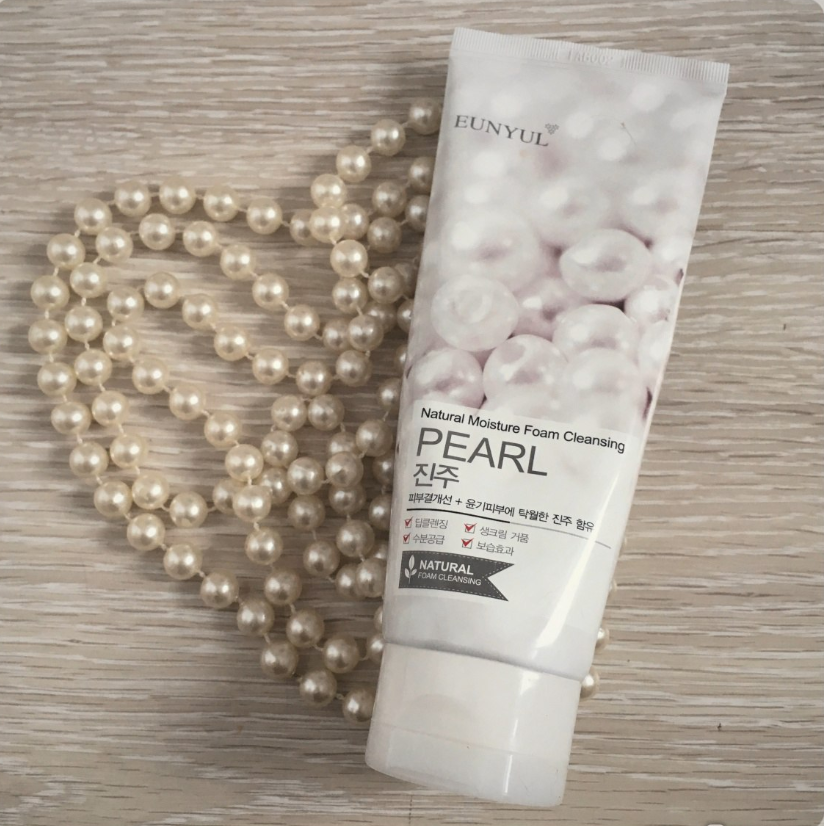 Eunyul Natural Moisture Foam Cleansing – Pearl