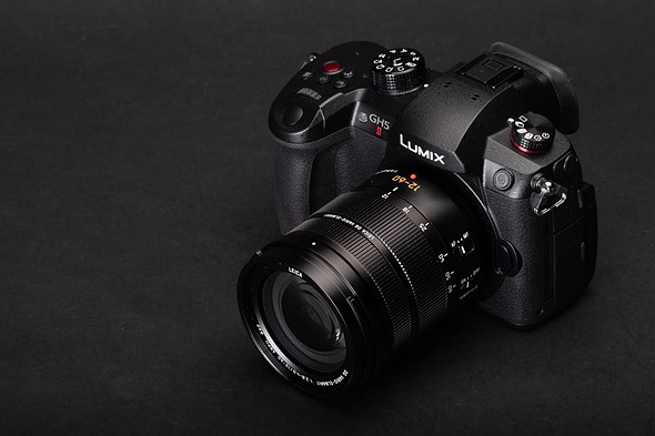 Panasonic Lumix GH5 Mirrorless Camera with 12-60mm Lens